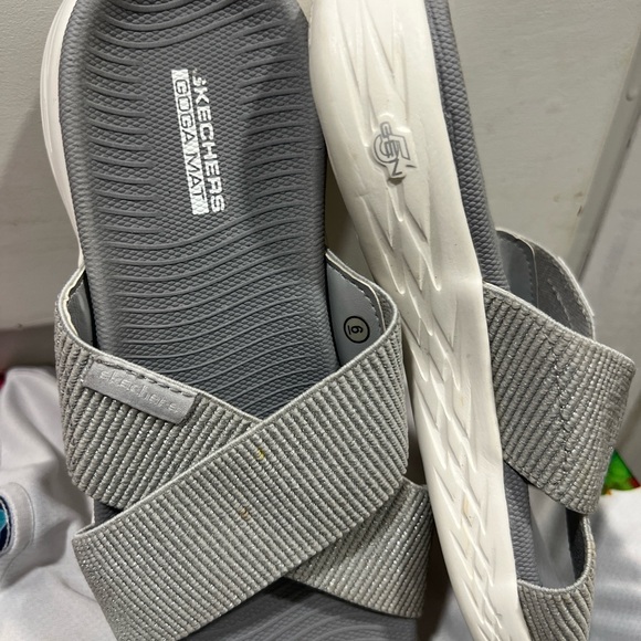 Skechers Gray Women's Sandals - Picture 6 of 7